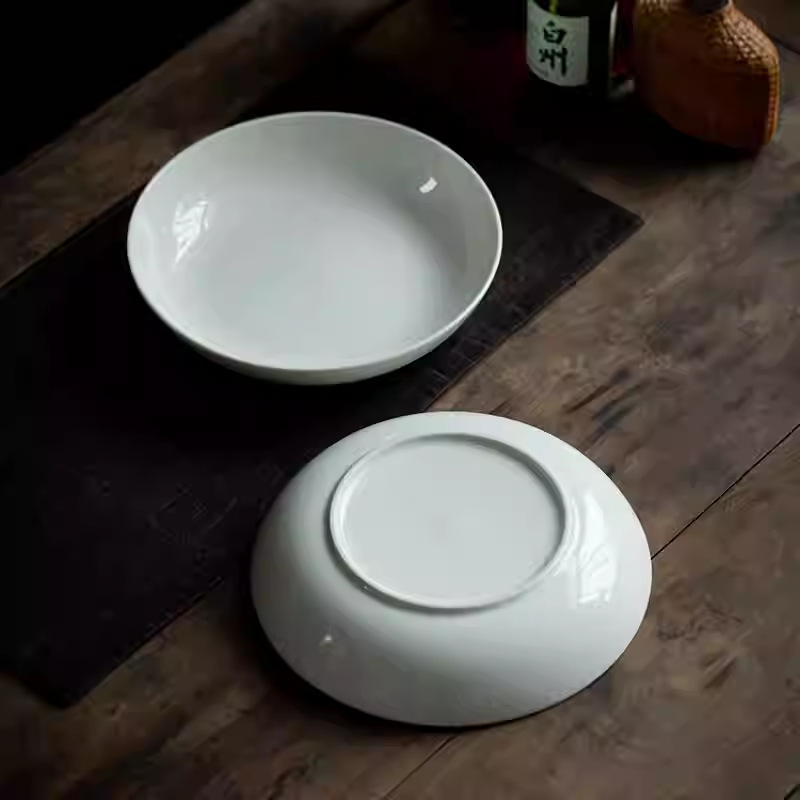 Home Cooking Meal - 9.6インチの白い磁器製深皿、炒め物、麺類、スープ、毎日の家庭料理に最適な大きなセラミックボウルプレート
